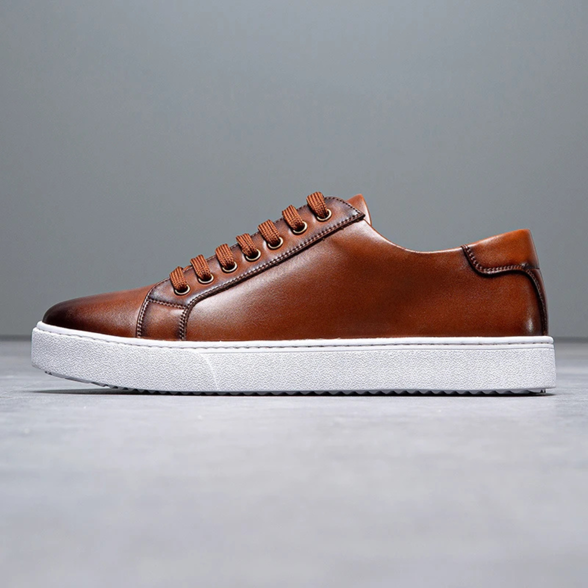 The Meadowlark Men’s Classic Low Top Casual Lace Up Shoes