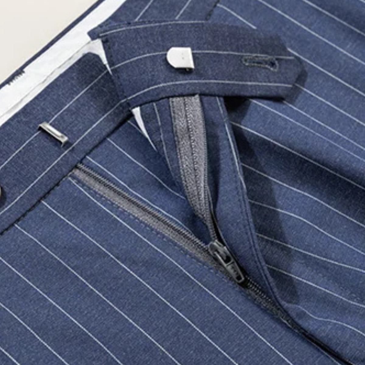 The Belleford Men’s Classic Pinstripe Suit – Elegant Double Breasted 2 Piece