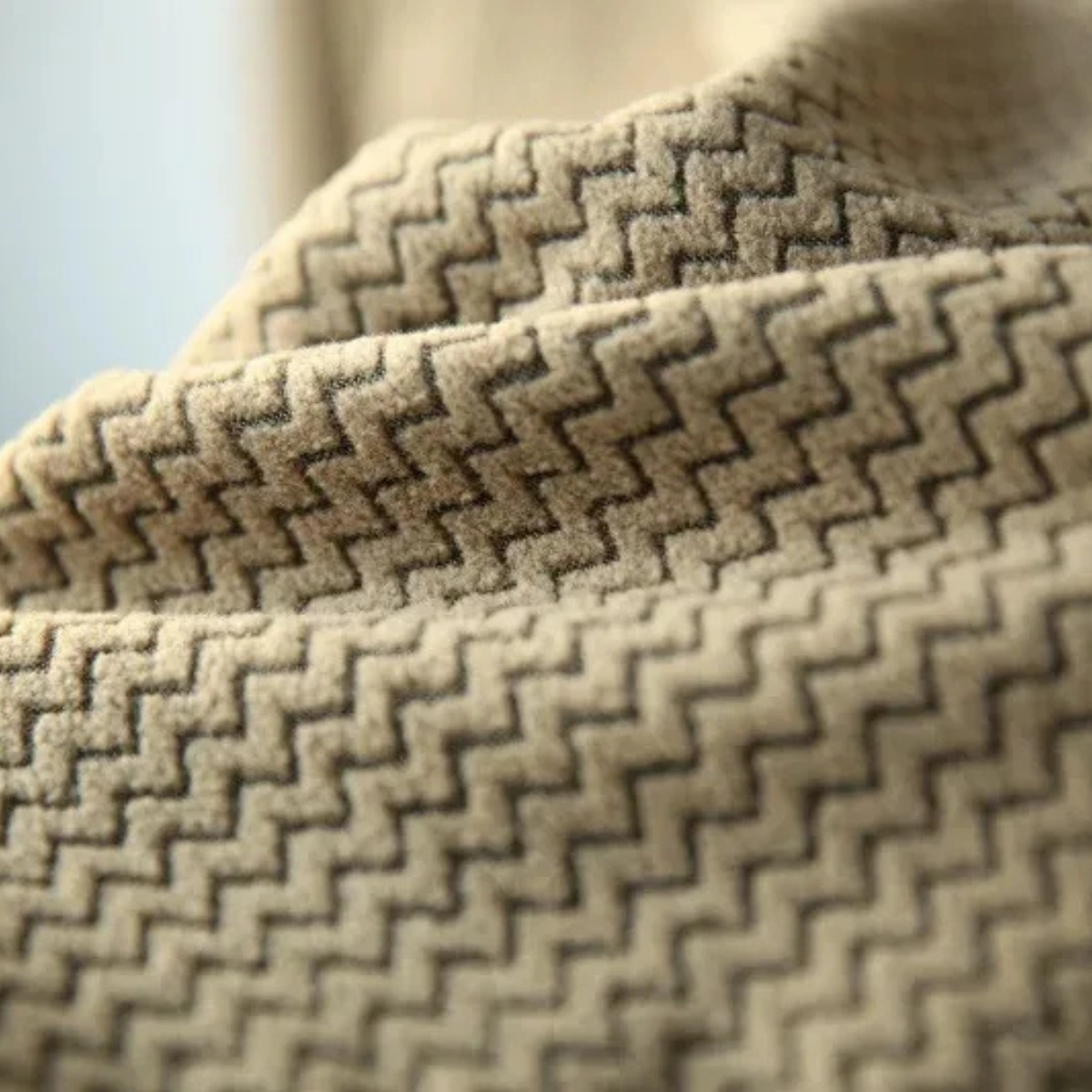 The Kingsport Men’s Thick Waffle Knit Fleece Half Zip Sweater