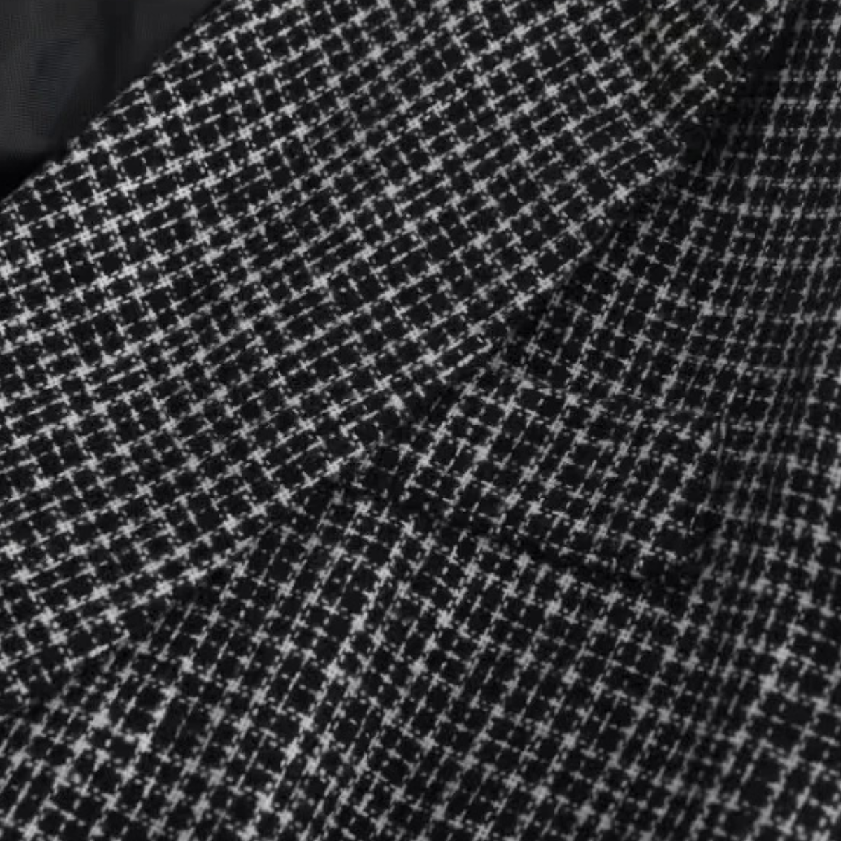 The Wellington Ridge Men’s Slim Fit Double Breasted Houndstooth Tweed Blazer