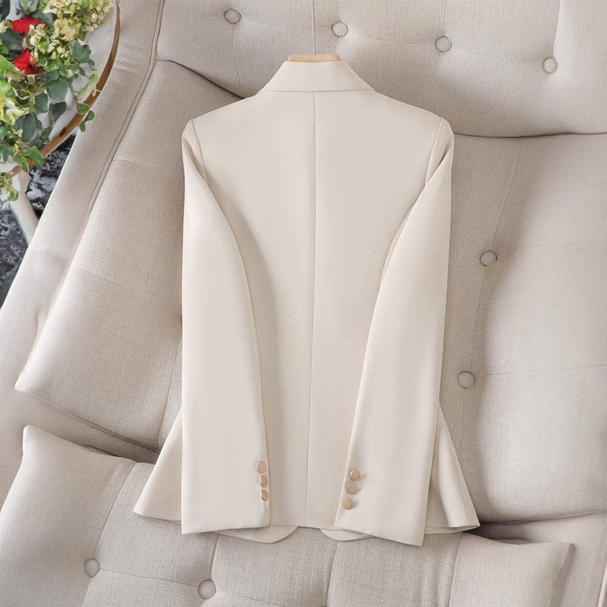 Women's Streamlined Single Row Blazer