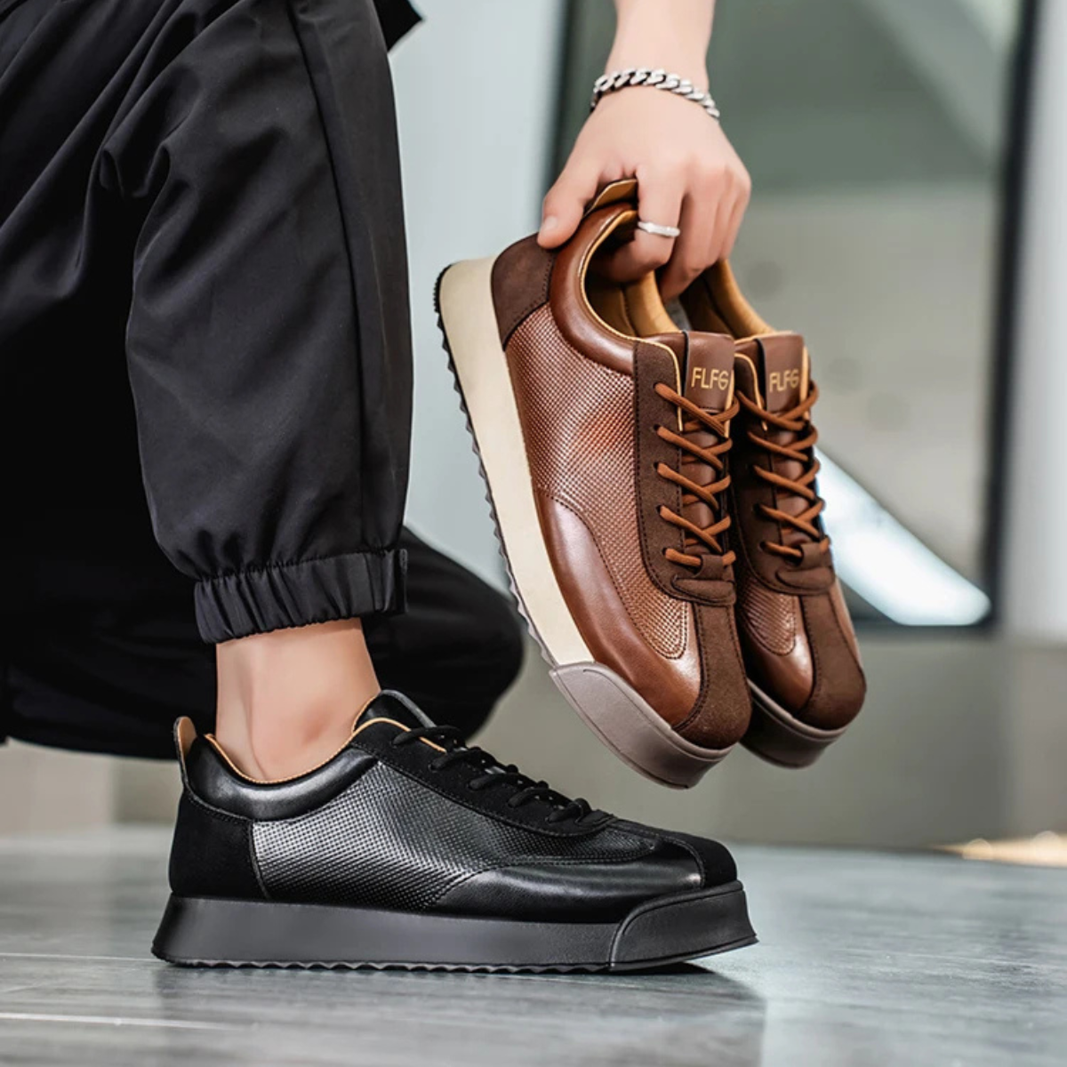 The Woodmere Men’s Retro Leather Casual Comfort Lace Up Shoes