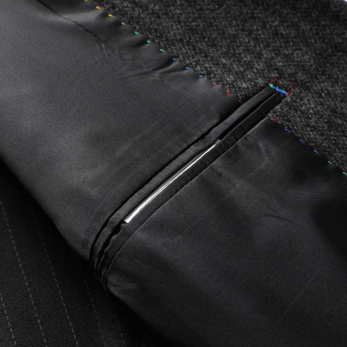 The Hawthorn Ridge Men’s Business Slim Fit Wool Blazer