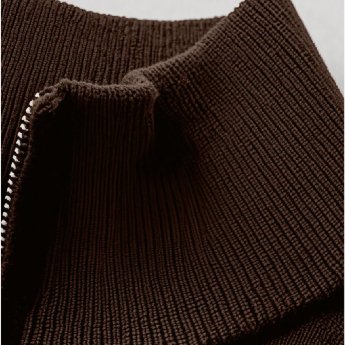 The Foxhaven Men's Cashmere Mock Neck Half Zip Knit Sweater