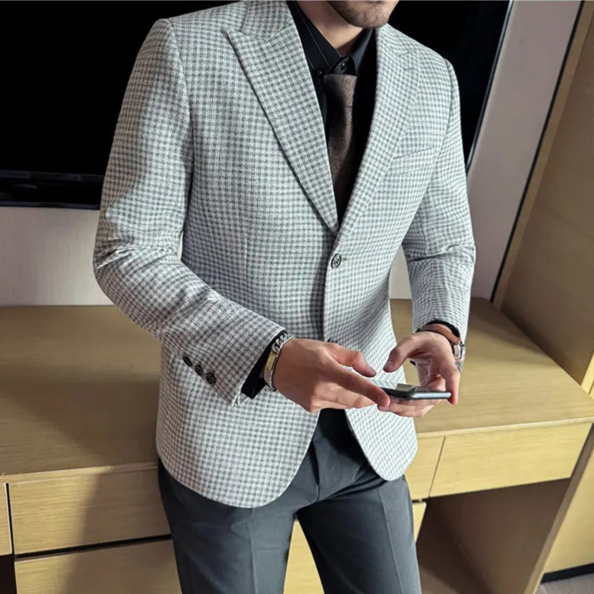 The Broadmoor Men’s Classic Vintage Checkered Wool Blazer