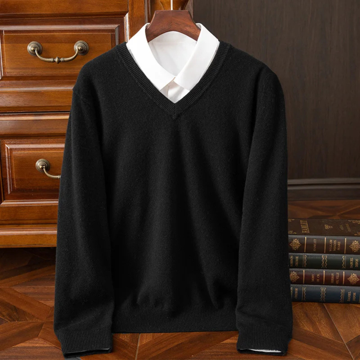 The Linfield Men's Soft Warm Knit Cashmere V Neck Sweater