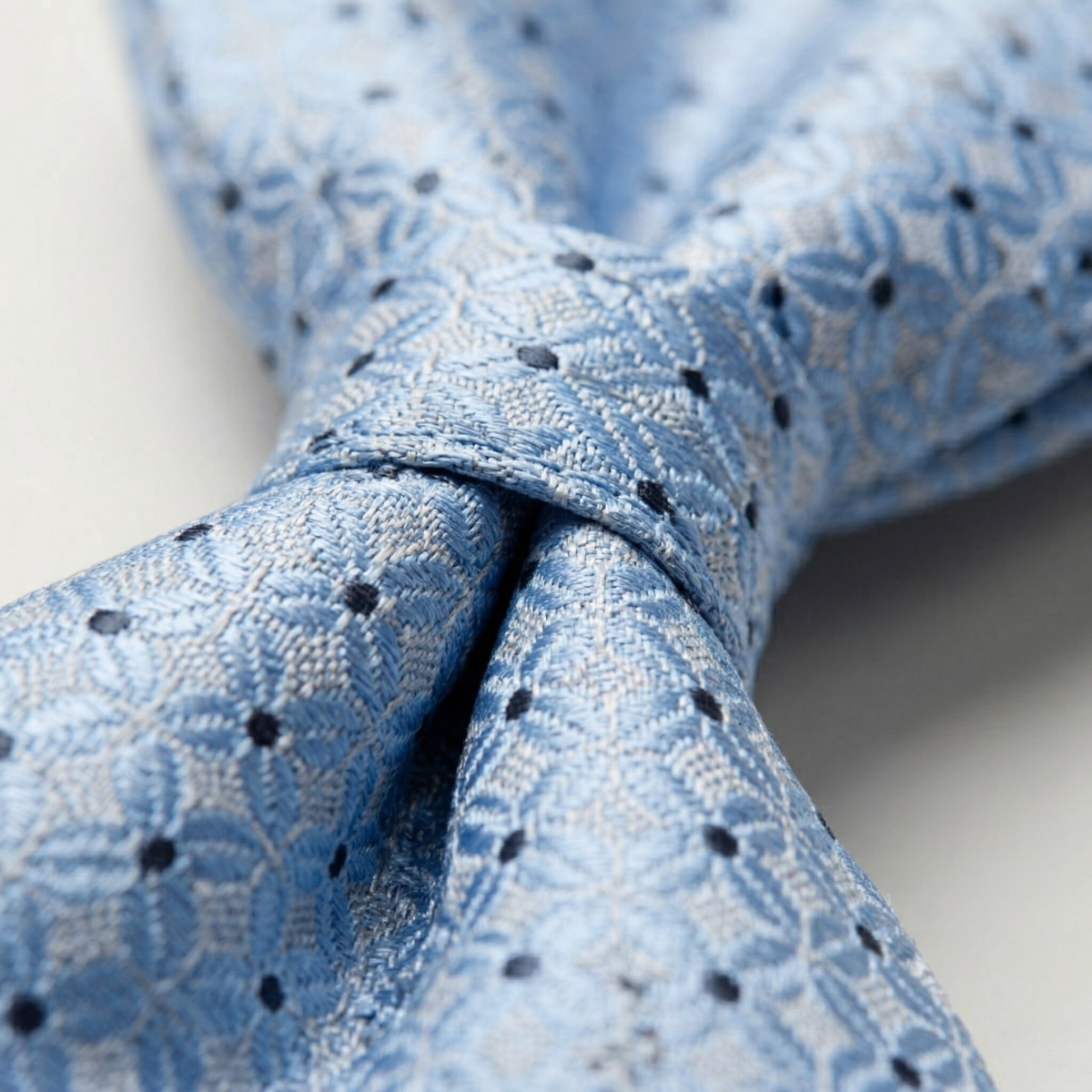 The Ashbury Men’s Bow Tie with Pocket Square & Cufflinks Set – Light Blue