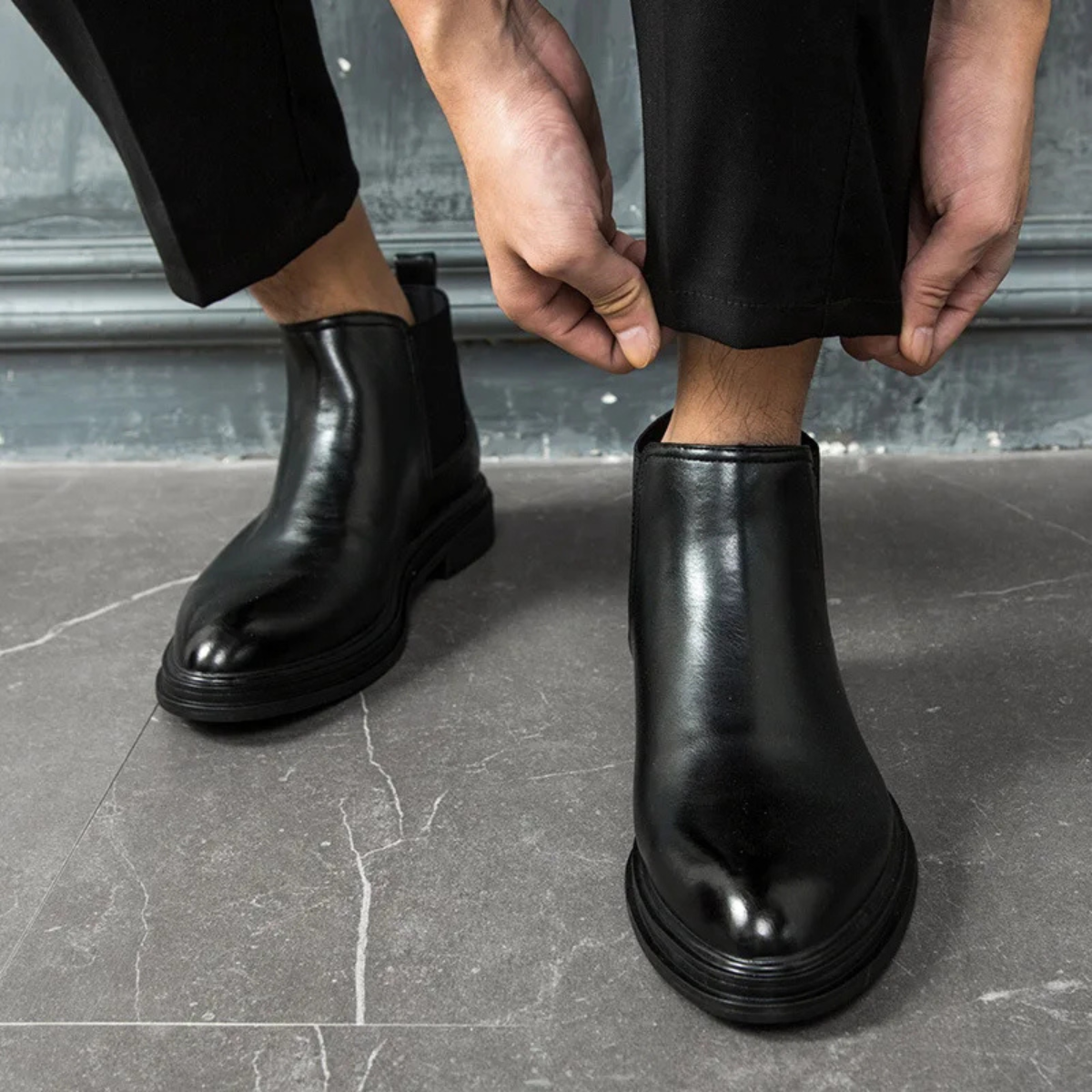 The Lezzeno Men’s Classic Leather Ankle Dress Chelsea Boots