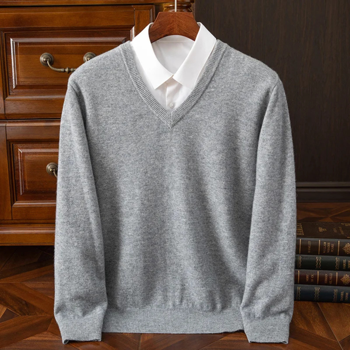The Linfield Men's Soft Warm Knit Cashmere V Neck Sweater