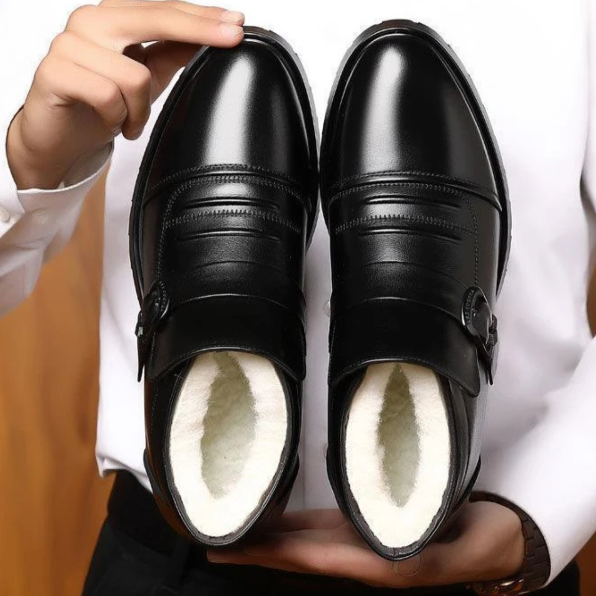 The Aldercrest Ridge Men’s Warm Anti Slip Fleece Lined Leather Snow Boots