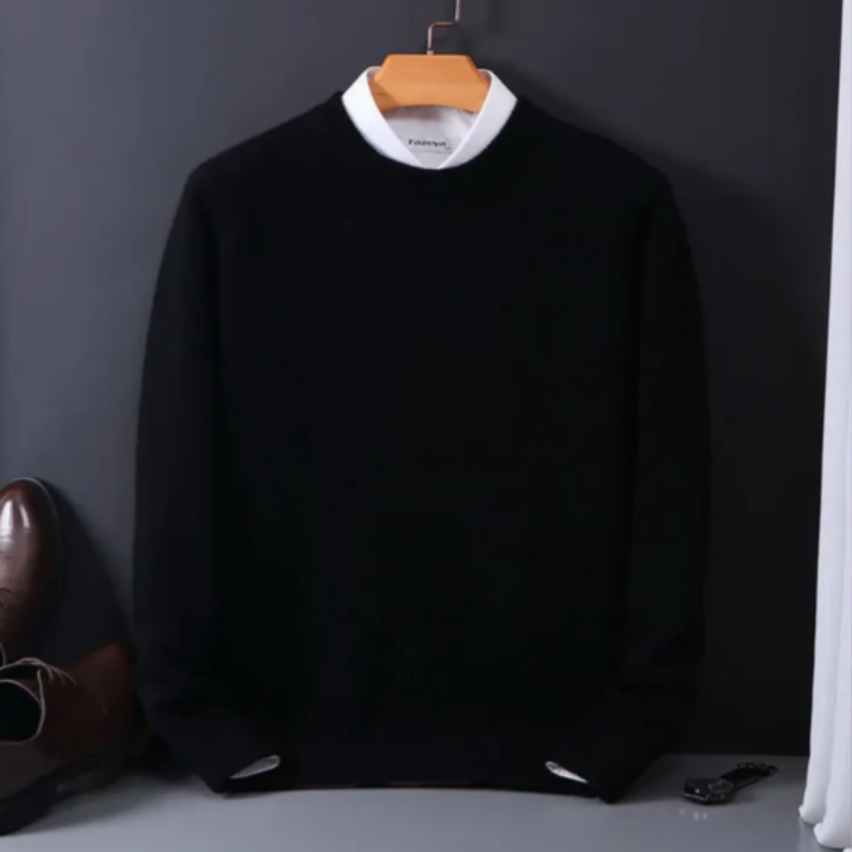The Prescott Men’s Classic Cashmere Crew Neck Sweater