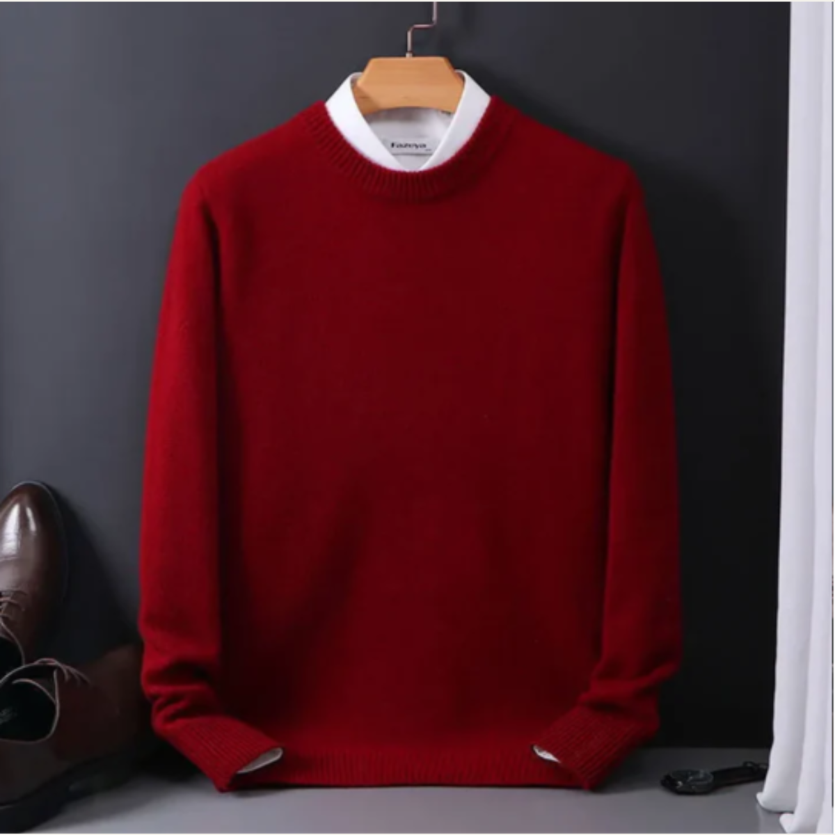 The Prescott Men’s Classic Cashmere Crew Neck Sweater