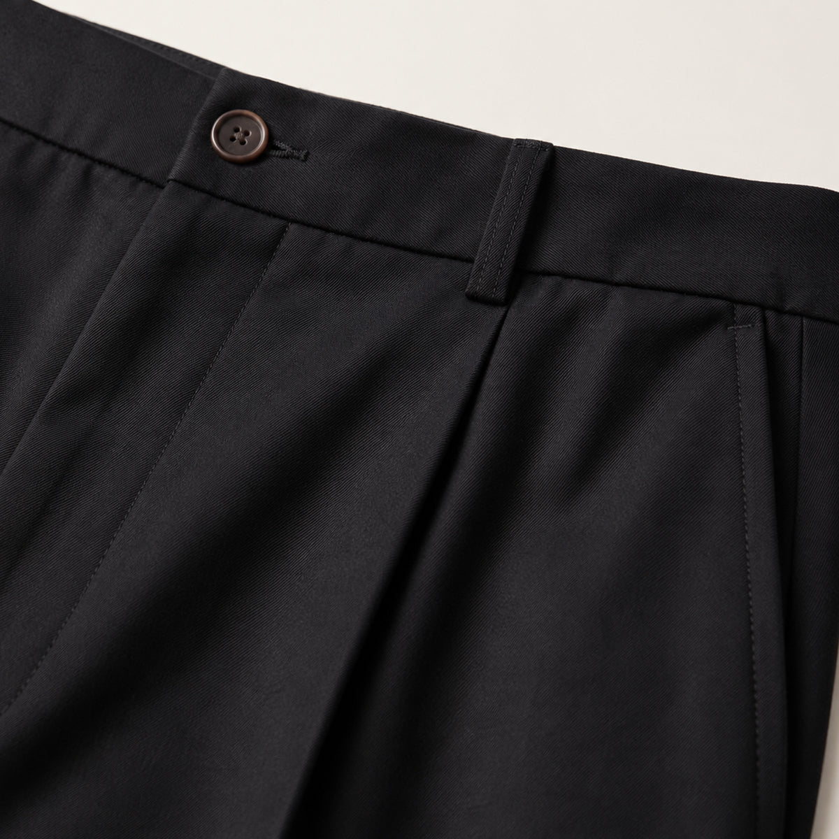 The Ridgebury Men’s Black Pleated Wide Leg Dress Pants