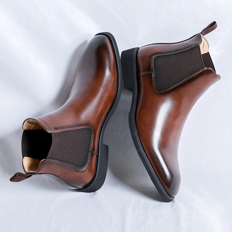 The Torrey Pines Men's Pointed Toe Leather Chelsea Boots