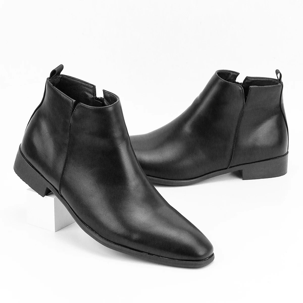 The Ventura Men's Leather Chelsea Dress Boots