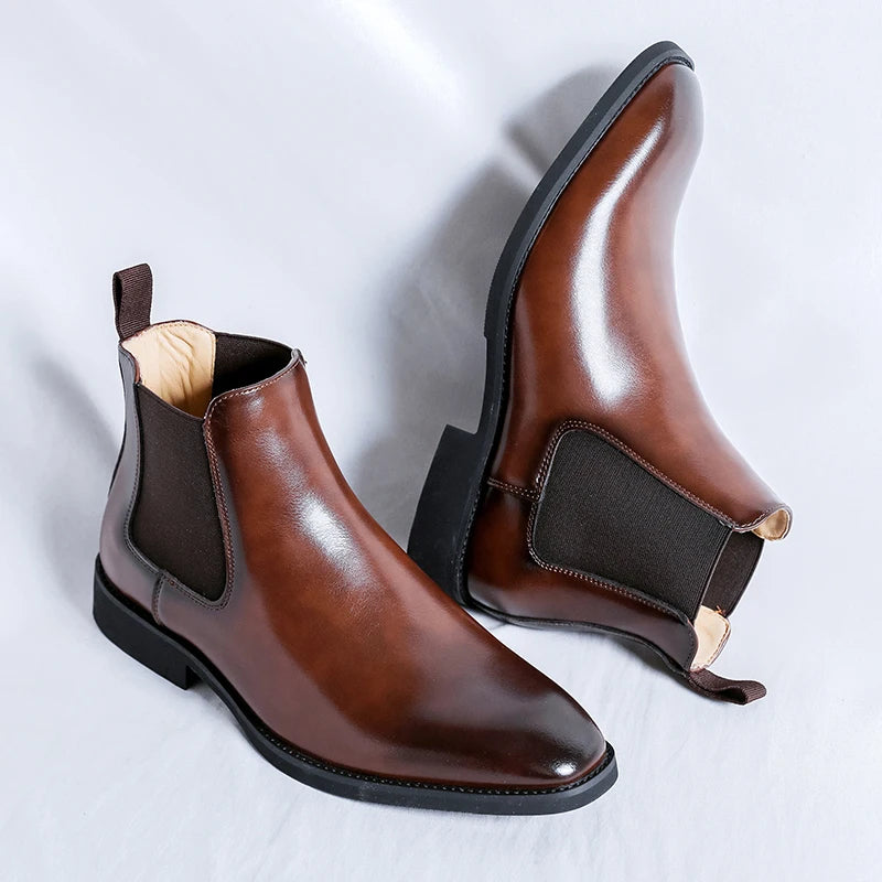 The Torrey Pines Men's Pointed Toe Leather Chelsea Boots