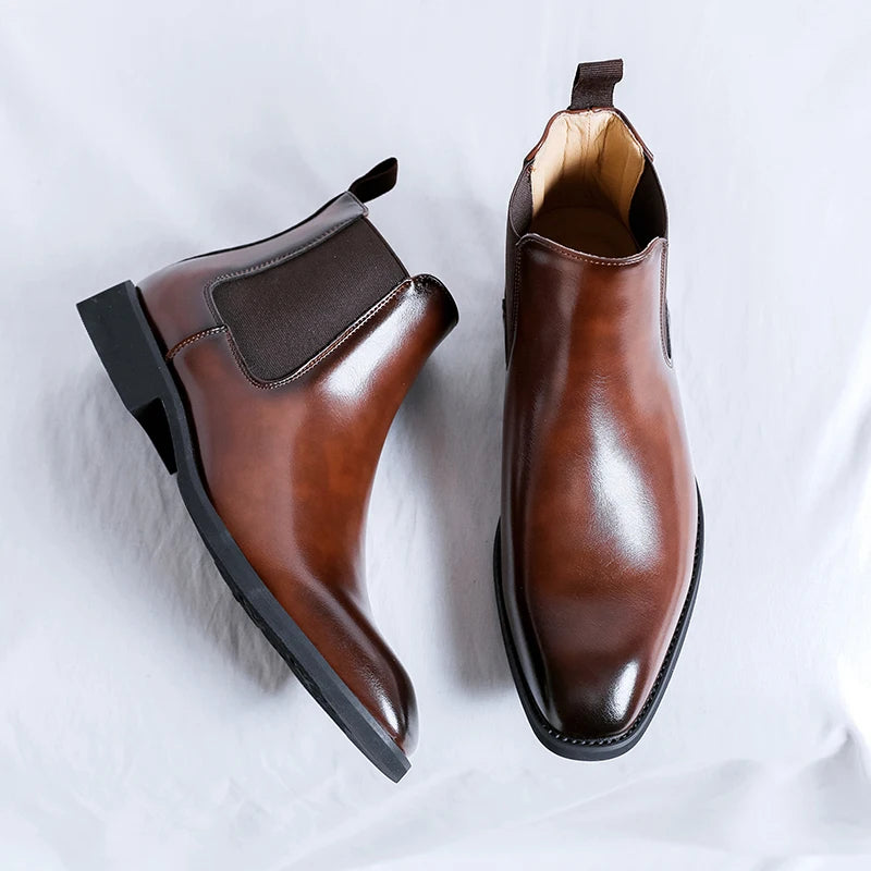 The Torrey Pines Men's Pointed Toe Leather Chelsea Boots